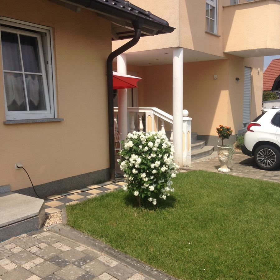 Gaestehaus Tante Tienchen 7 Minuten Zu Fuss Zum Europa Park , Plus Kostenloses Parkplatzticket Rulantica ,Alle Unsere Suiten Haben Einen Balkon Rust Exteriör bild